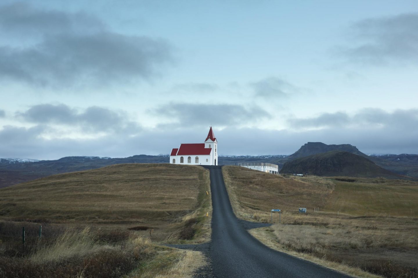 l'église Ingjaldshólskirkja sur les routes de la péninsule de snaefellsnes