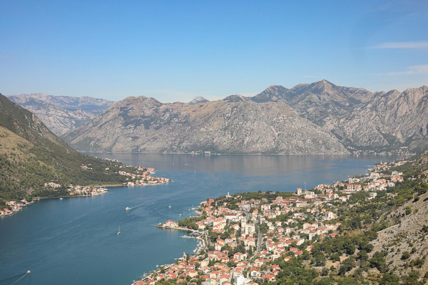 la vue de la baie de kotor depuis la forteresse