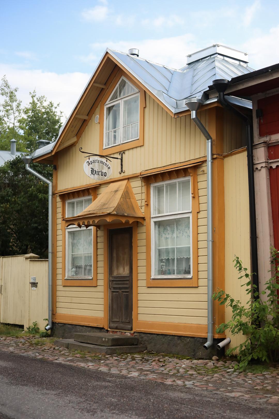 maison en bois traditionnelle à Naantali